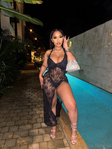 Misskaelynmarievip modelo desnudos galería