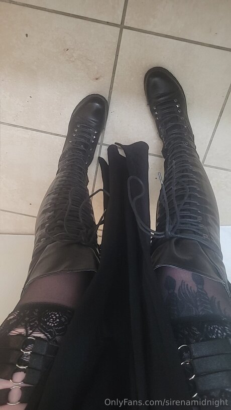 Sirenamidnight modèle sexy images