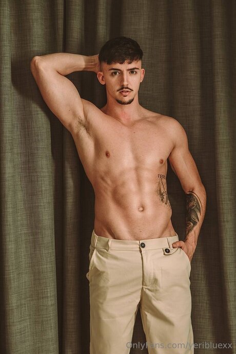 Yeribluexx actriz erótica imágenes