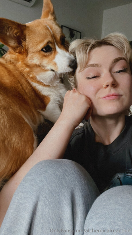 Alchemicalreaction modelo pornografico imágenes