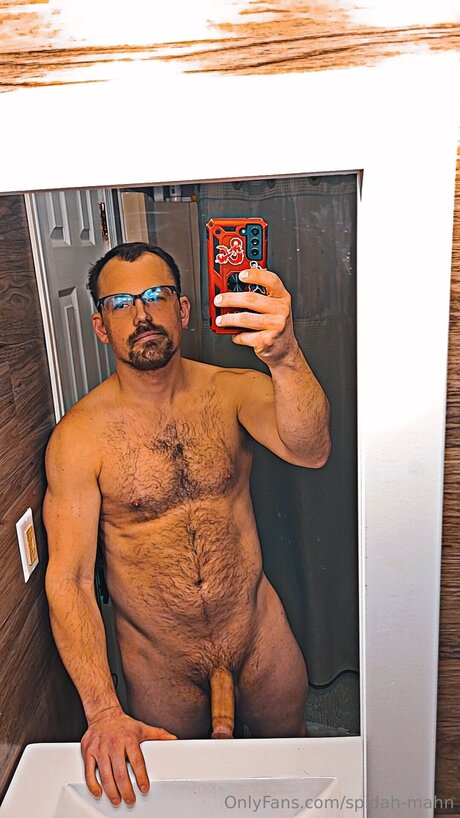 Spidah Mahn modèle gratuit photo