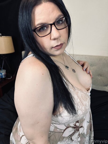 Remmyvip actriz atractiva fotos