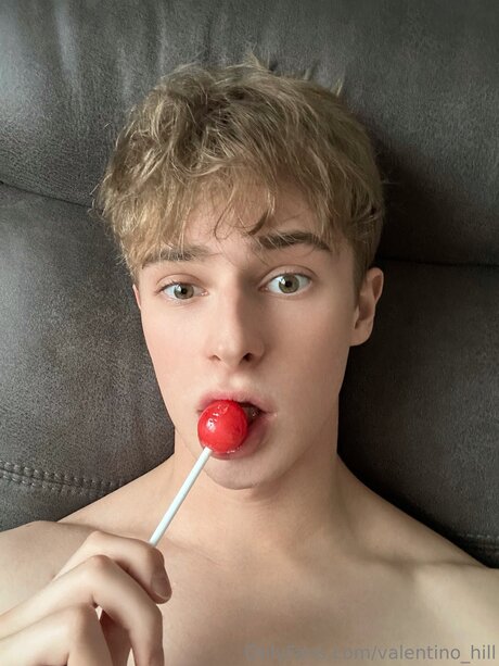 Valentino Hill star du porno xxx galeries