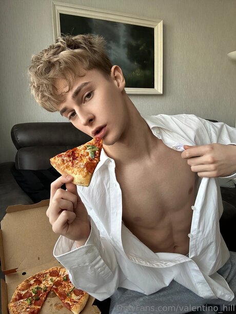 Valentino Hill estrella porno bonita galería