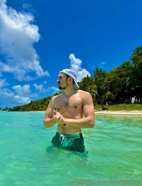 Uwantmebay actriz recopilación