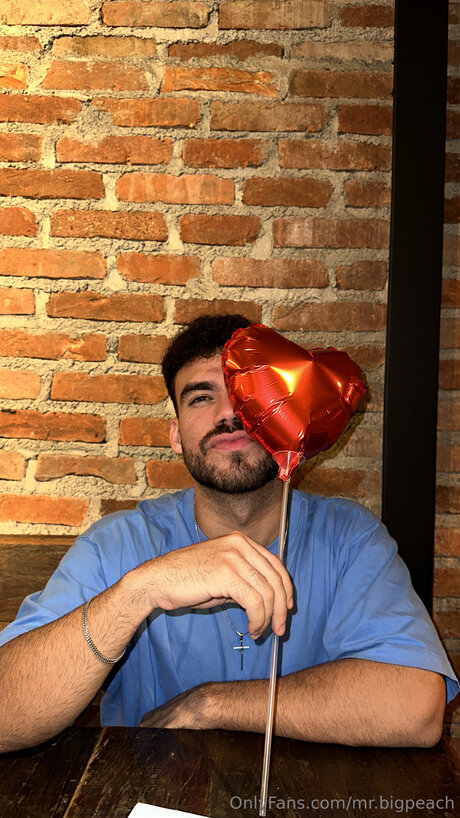 Mr Bigpeach model best pics