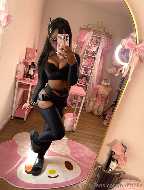 Buffholic modelo gratis galerías