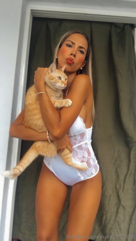 Lolavippp modèle xxx photo