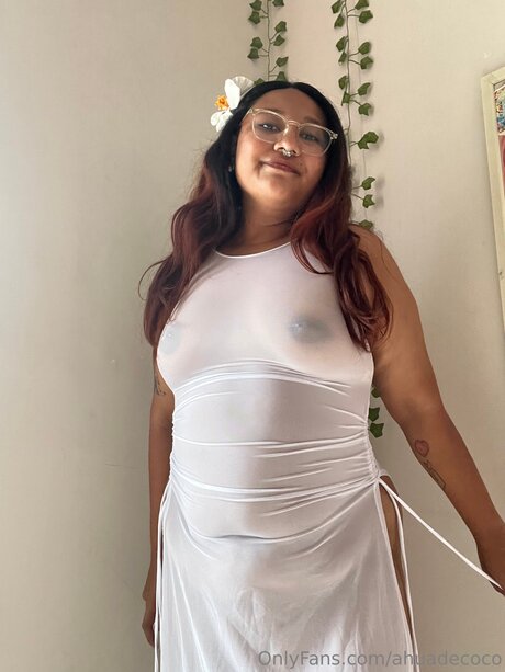 Vessia 11 sexo modelo galerías