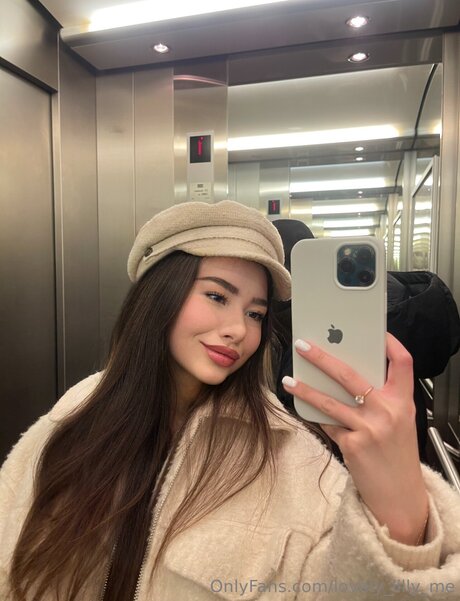 Lovely Lilly Me actriz de alta definición fotos