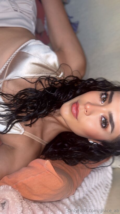 Grace Ab hot pornstar img