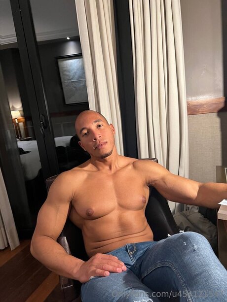 Dwayne Johnson Jr model free images