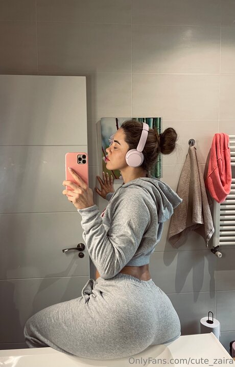 Cute Zaira estrella perfecta galerías