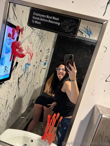 Knz Kutie étoile adulte des photos