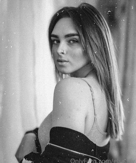 Elsa Jay estrella perfecta galerías