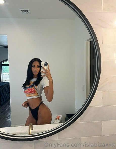 islabizaxxx actrice sexy img