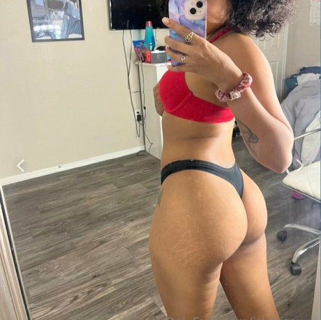 islabizaxxx star du porno chaud img