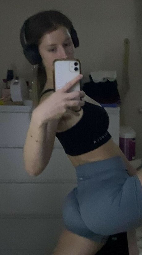 Mira Szalma sexo modelo galerías