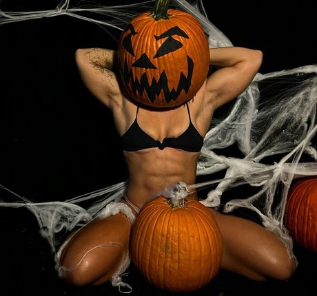 Dani Elle Speegle model top archive