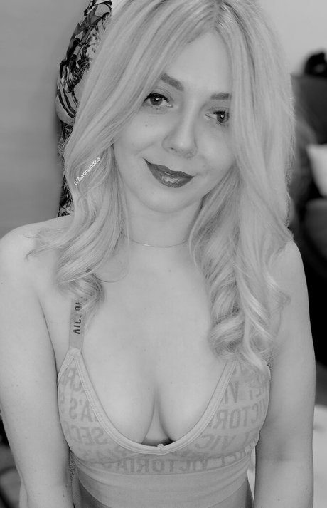 Aurora Indica étoile nue collection