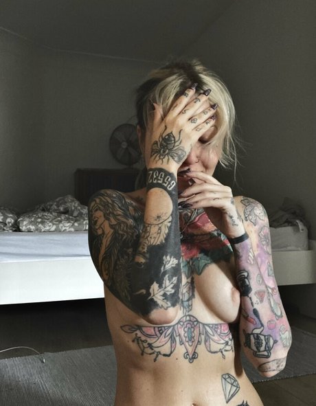 malibubaby666 actrice érotique des photos