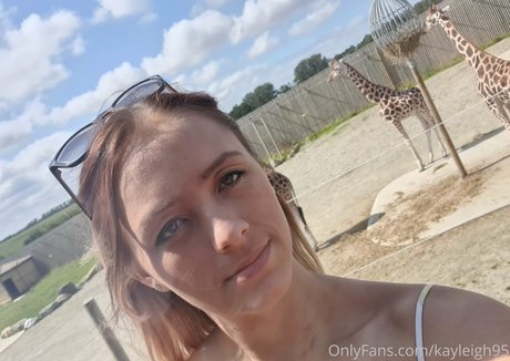 kayleigh95 étoile chaude images