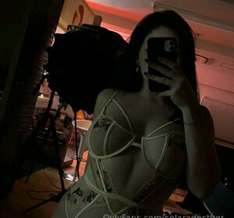 solaraeesther desnudos de estrellas porno imagen