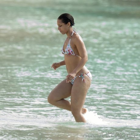 Alicia Keys estrella xxx foto