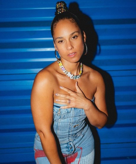 Alicia Keys hermosa estrella galerías