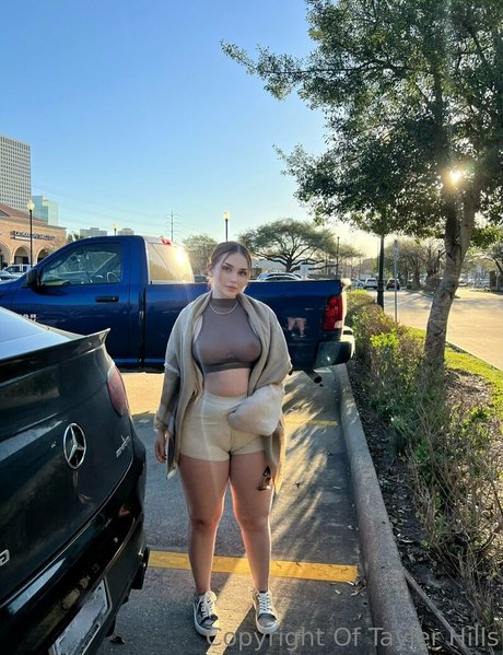realtaylerhills modelo pornografico foto
