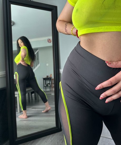 DelilahMoonx star pornographique photos