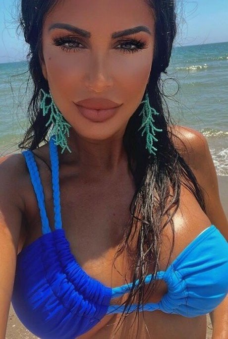 Ginia 900 buena estrella porno fotos