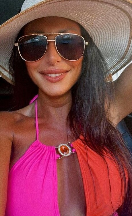 Ginia 900 estrella porno caliente imagen