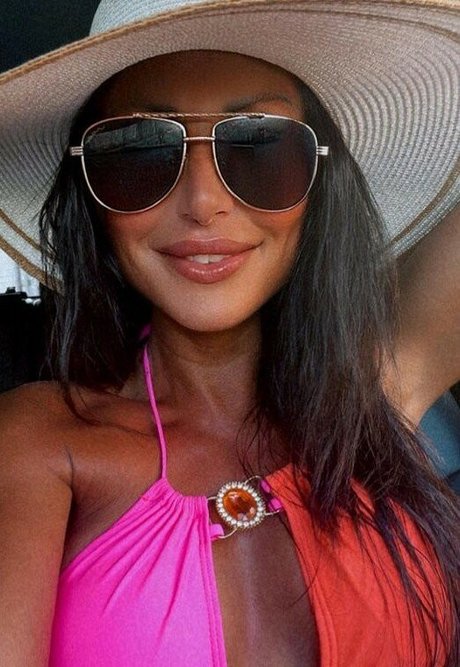 Ginia 900 actriz adulta galería