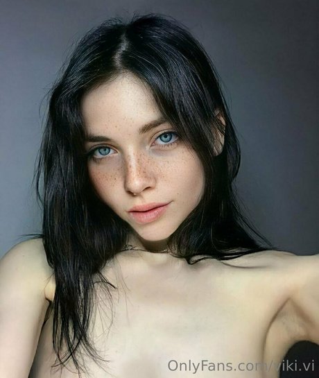 viki vi modelo desnudos foto