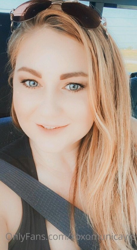 Munica Cooley modelo xxx imágenes