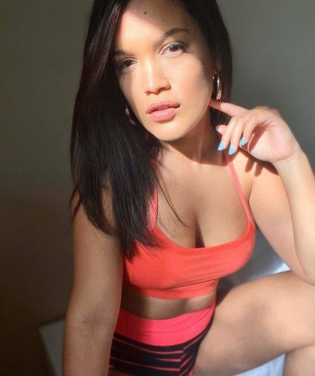 Alina Belle estrella pornografica fotos