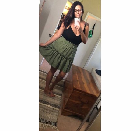 tallnerdywoman star érotique archive