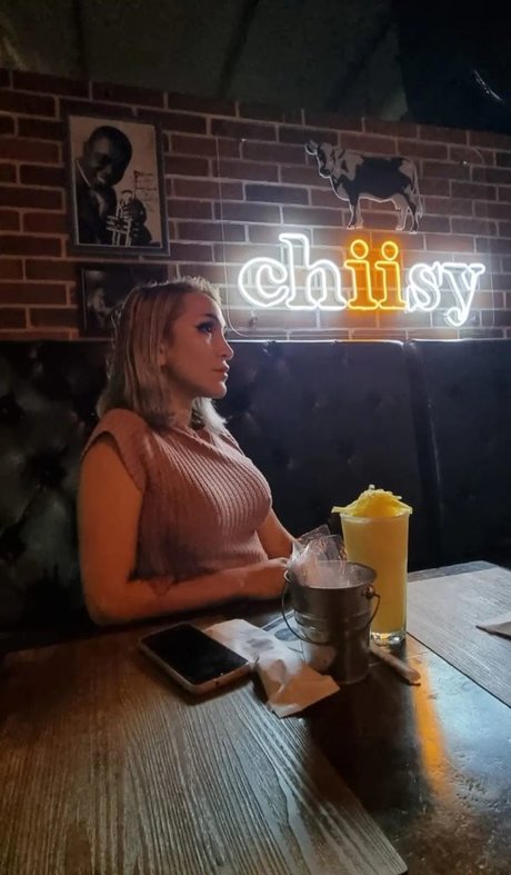 Alexiagwen actrice pornographique collection