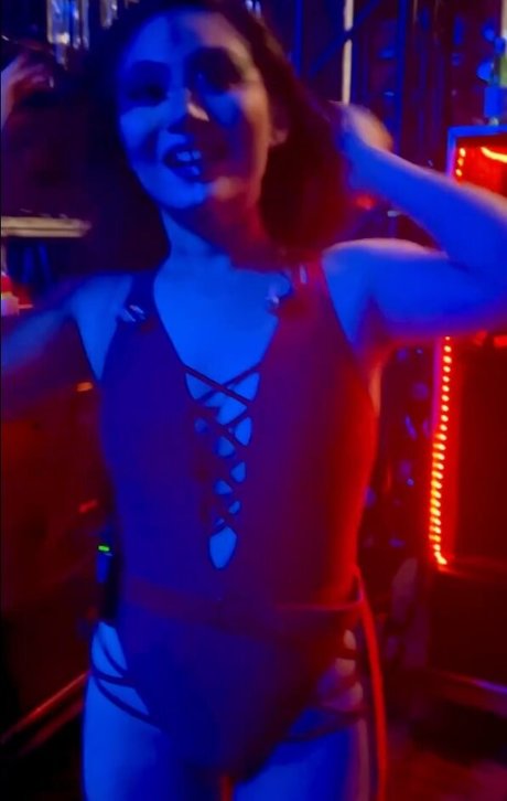 Tina Guo arte estelar archivo