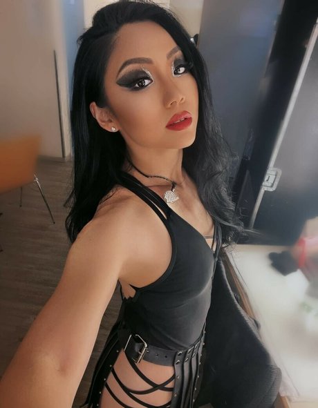 Tina Guo modelo fotos