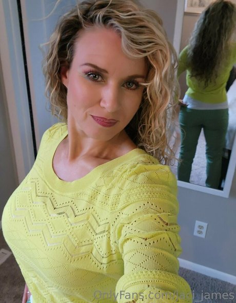 shemale fucks girl onlyfans sexy archive