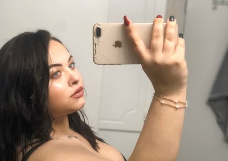 Creamonitfancy actrice nue photos