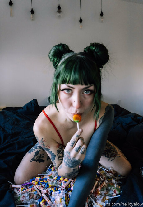 helloyelow bonita actriz recopilación