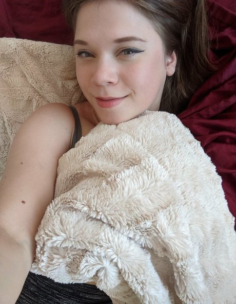 Naomioop actriz de alta calidad imagen