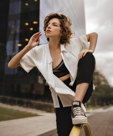 Karina Martins modèle exclusif photos