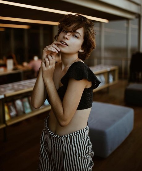 Karina Martins estrella porno gratis fotos