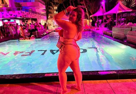 mollynonsense haut modèle images