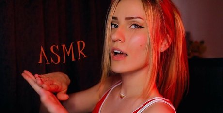 Sirius Eyes ASMR sexy model photo