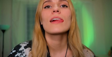 Sirius Eyes ASMR xxx pornstar archive
